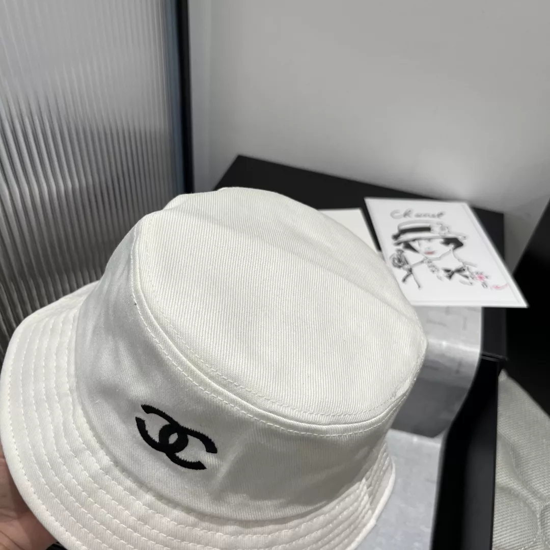 Chanel Caps Soft 7070