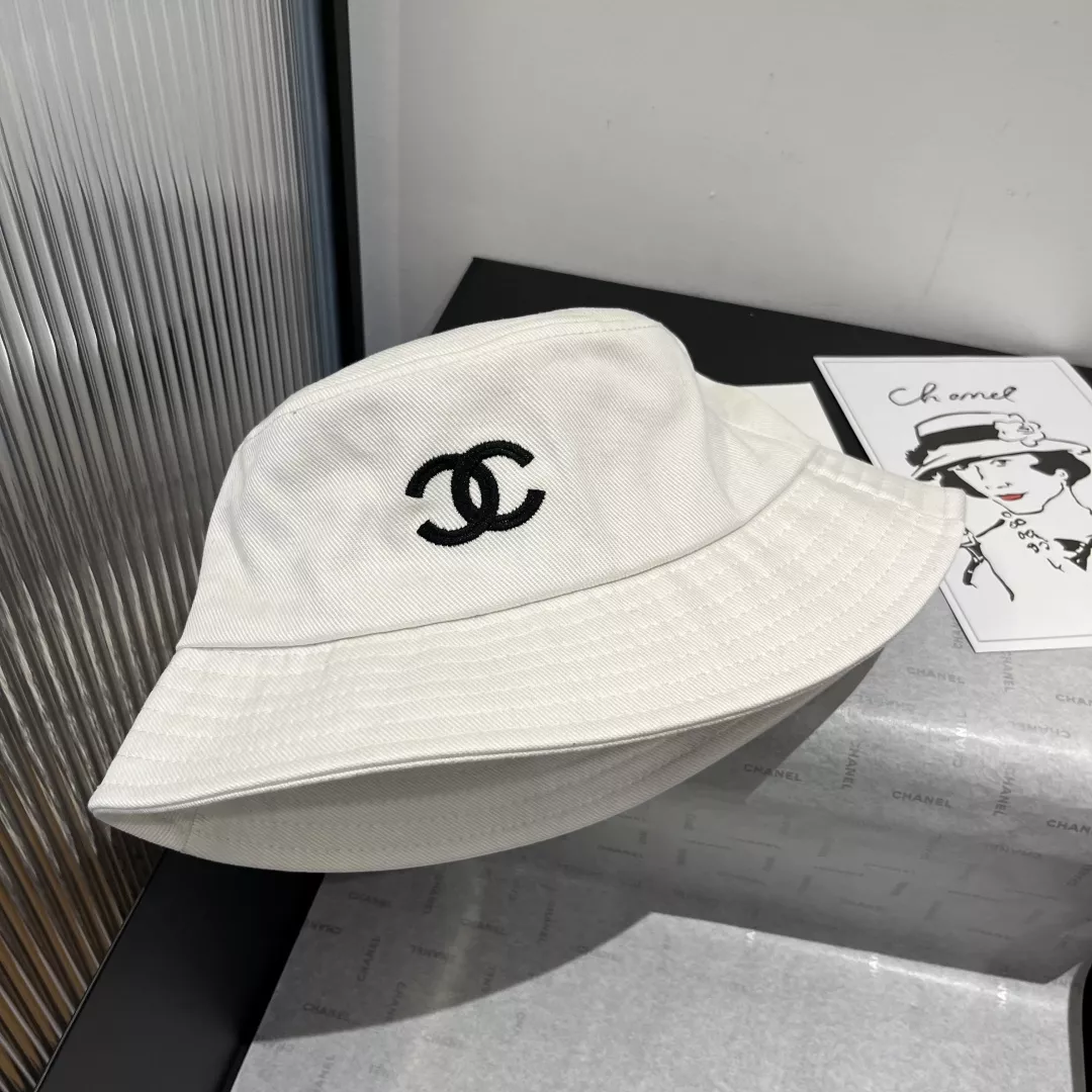 Chanel Caps Soft 7070