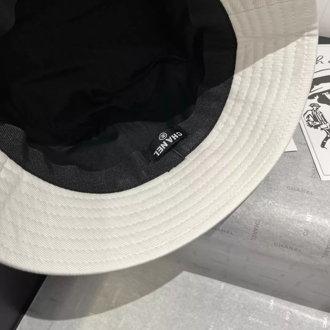 Chanel Caps Soft 7070
