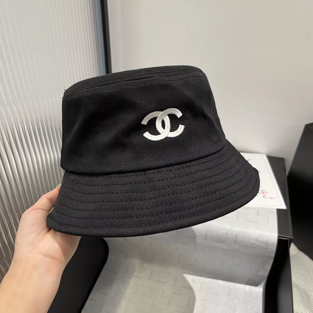 Chanel Caps StreetReady 2170