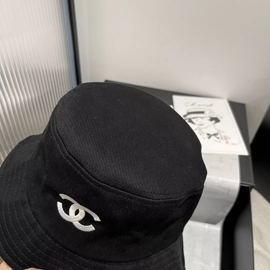 Chanel Caps StreetReady 2170