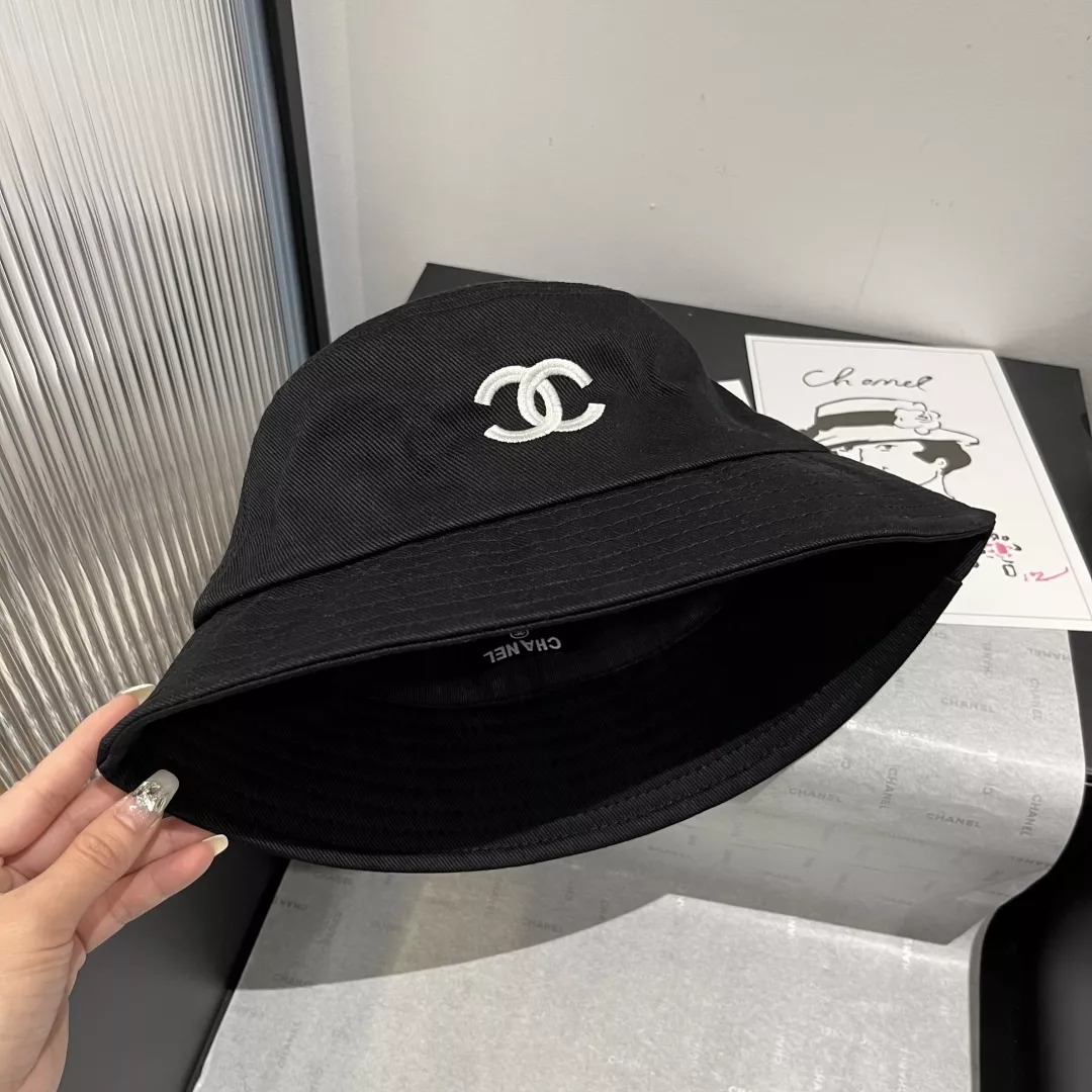 Chanel Caps StreetReady 2170