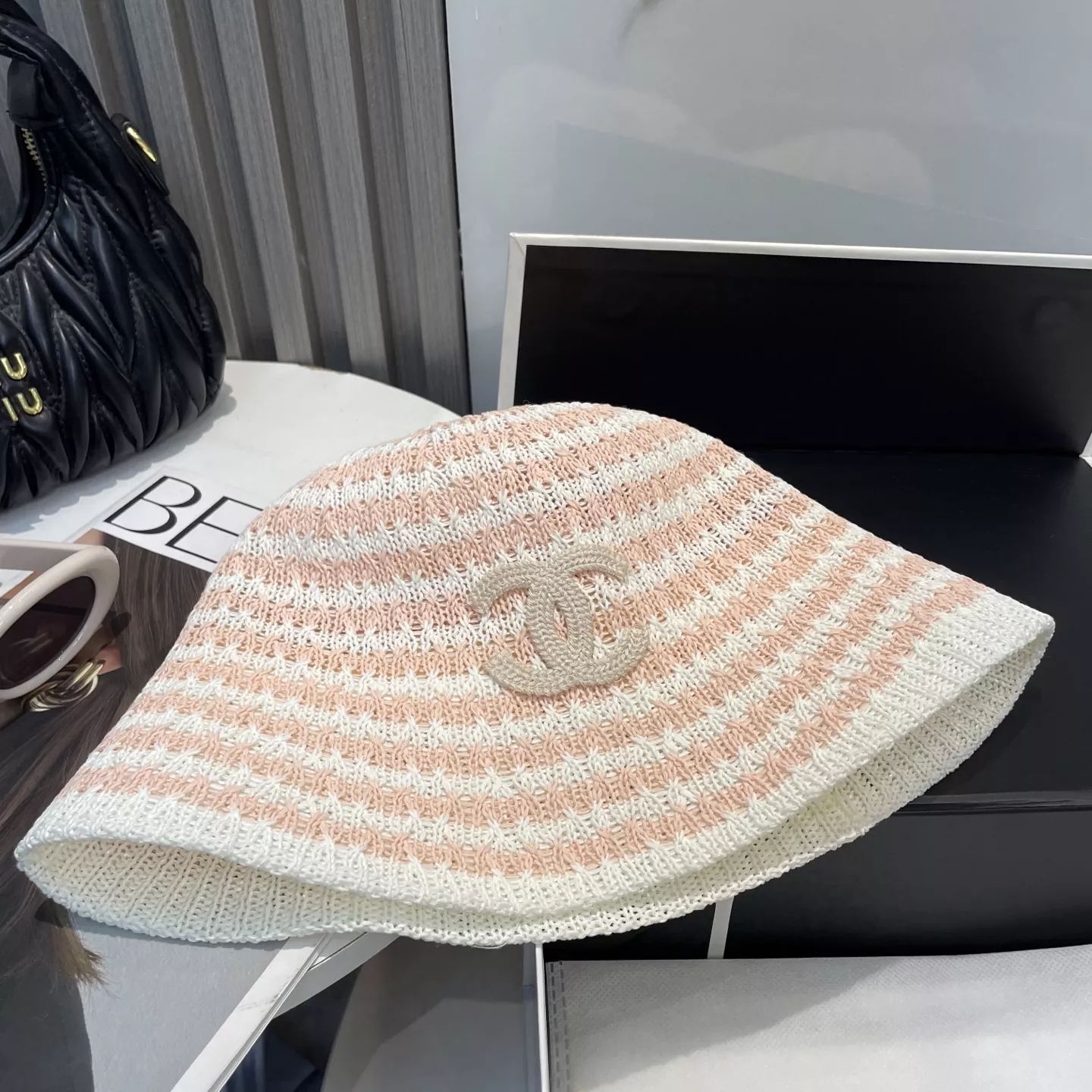 Chanel Caps Trendsetting 4233