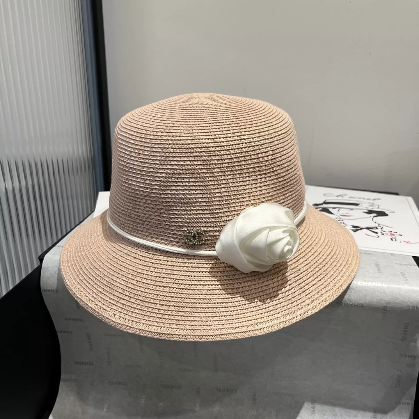 Chanel Caps Trendsetting 9136