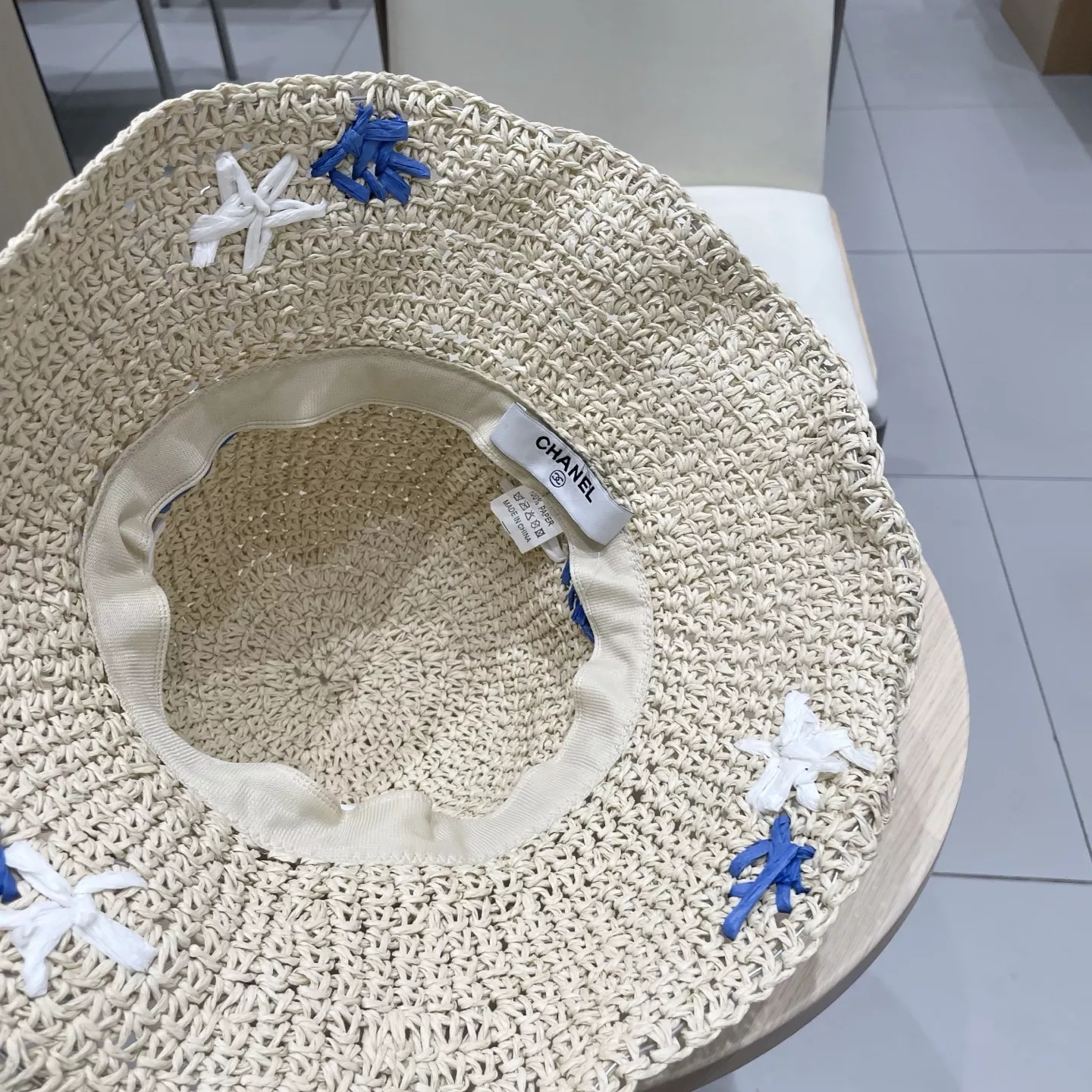Chanel Caps Trendy 4104