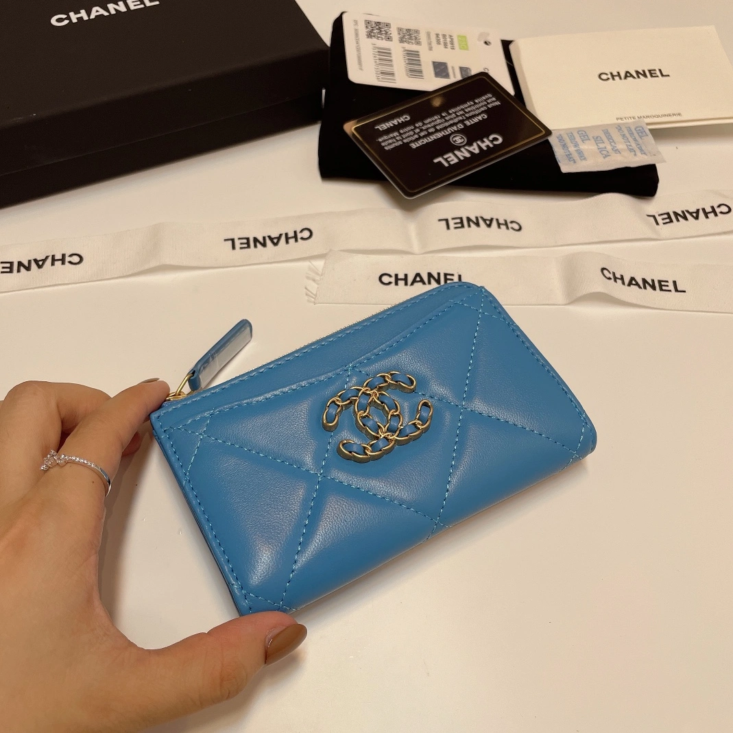 Chanel Card Case EyeCatching 9170