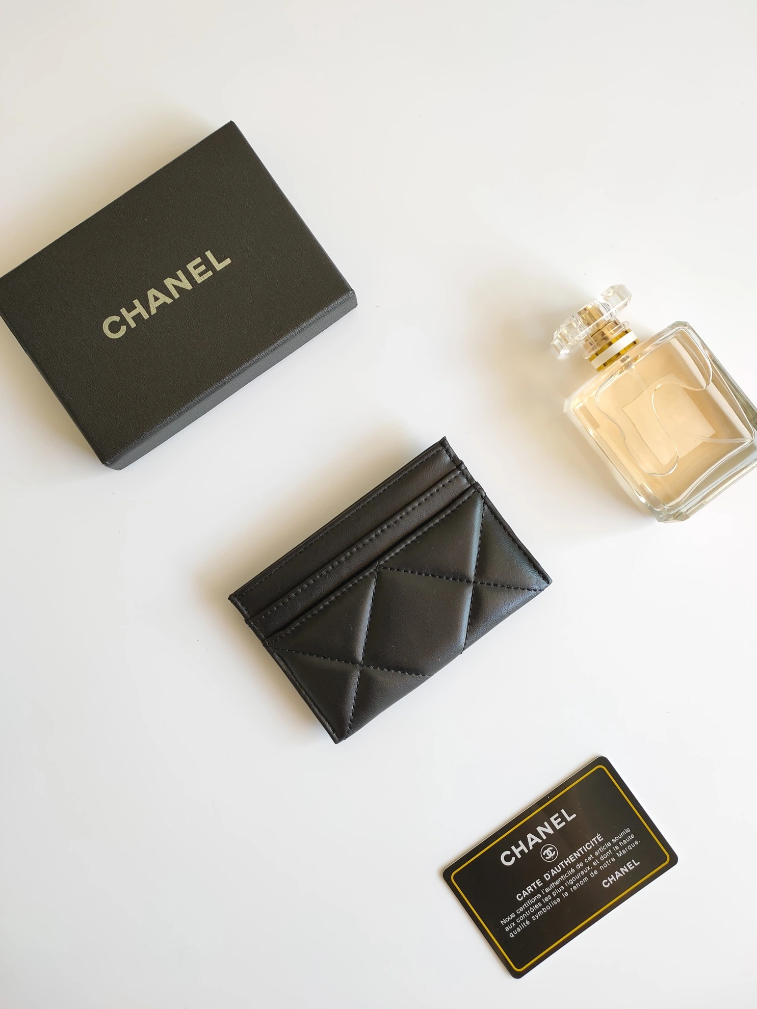 Chanel Card Case Sleek 4421