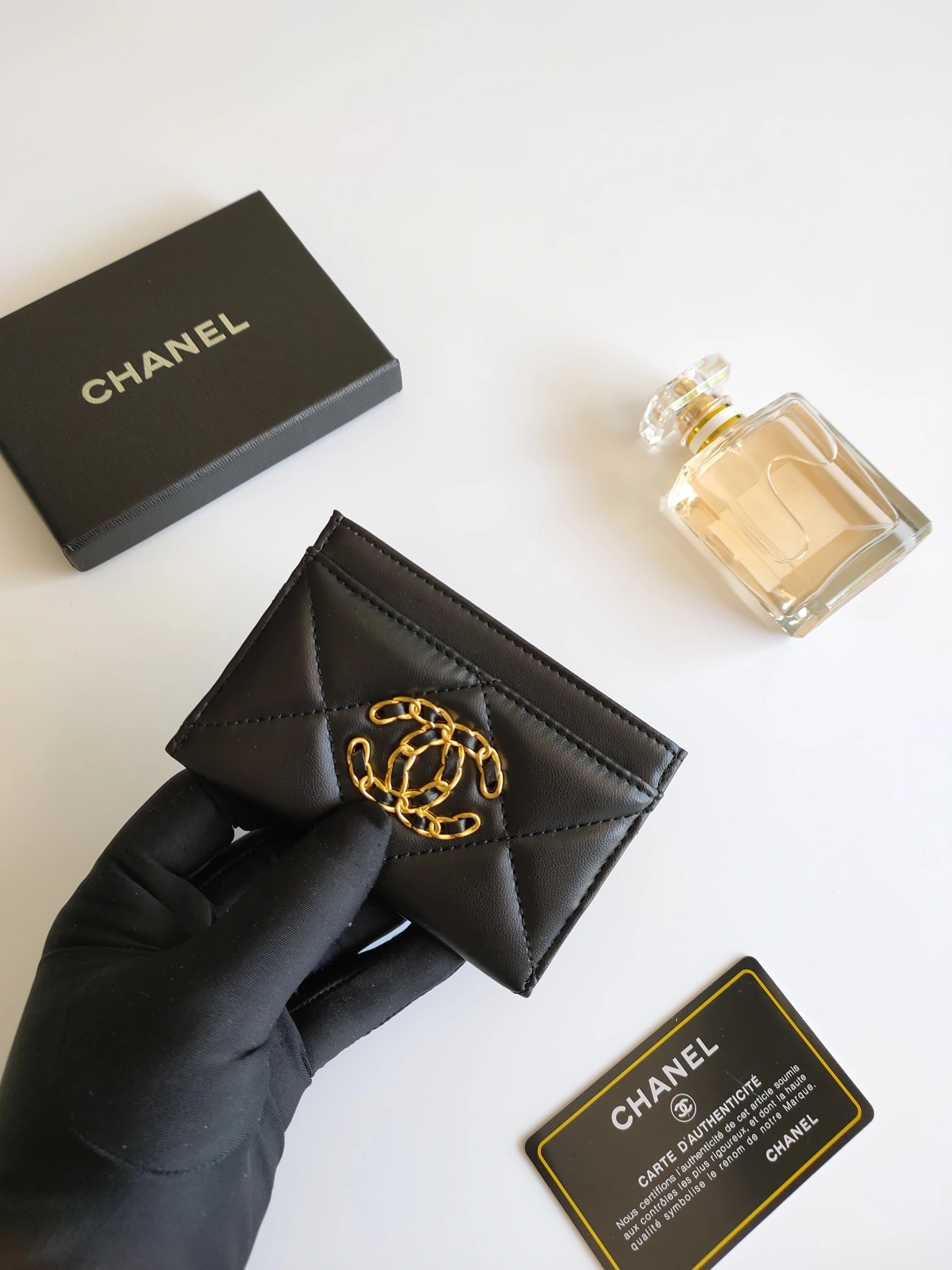 Chanel Card Case Sleek 4421