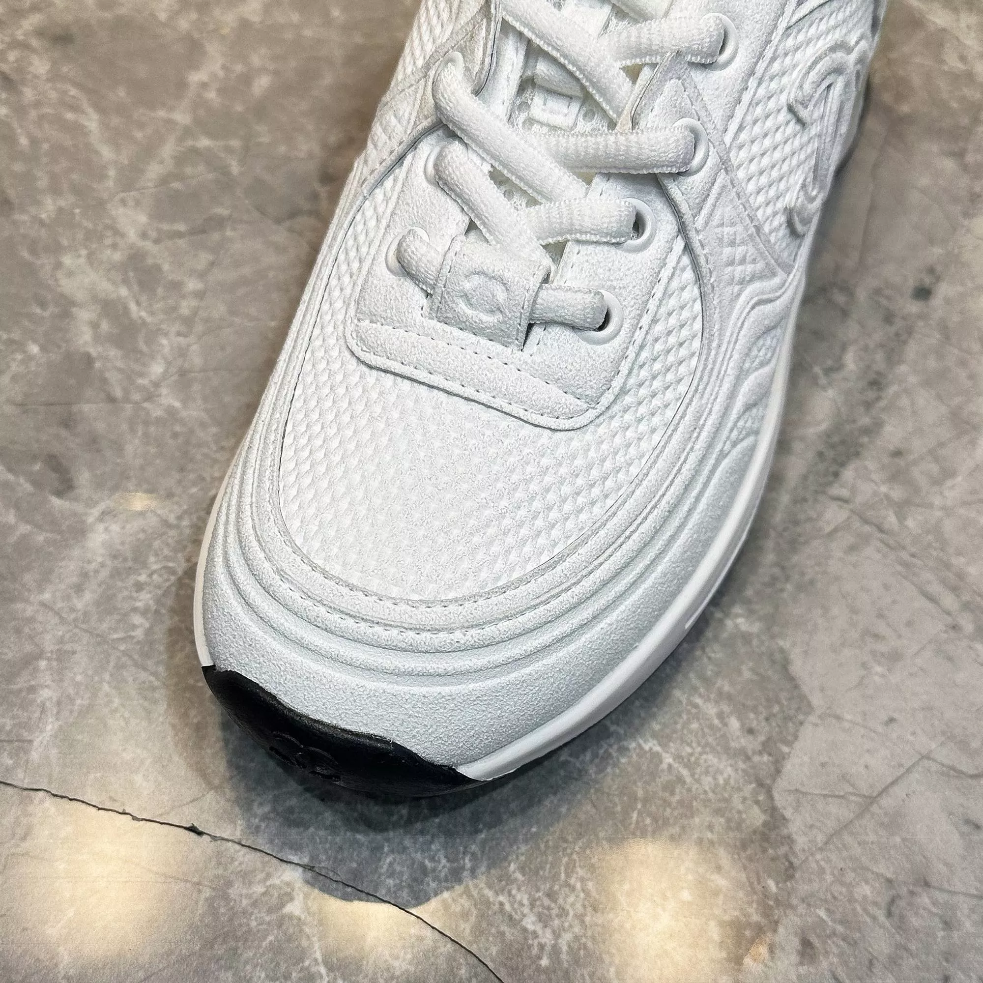 Chanel Casual Shoes For Men Fashionable 7127