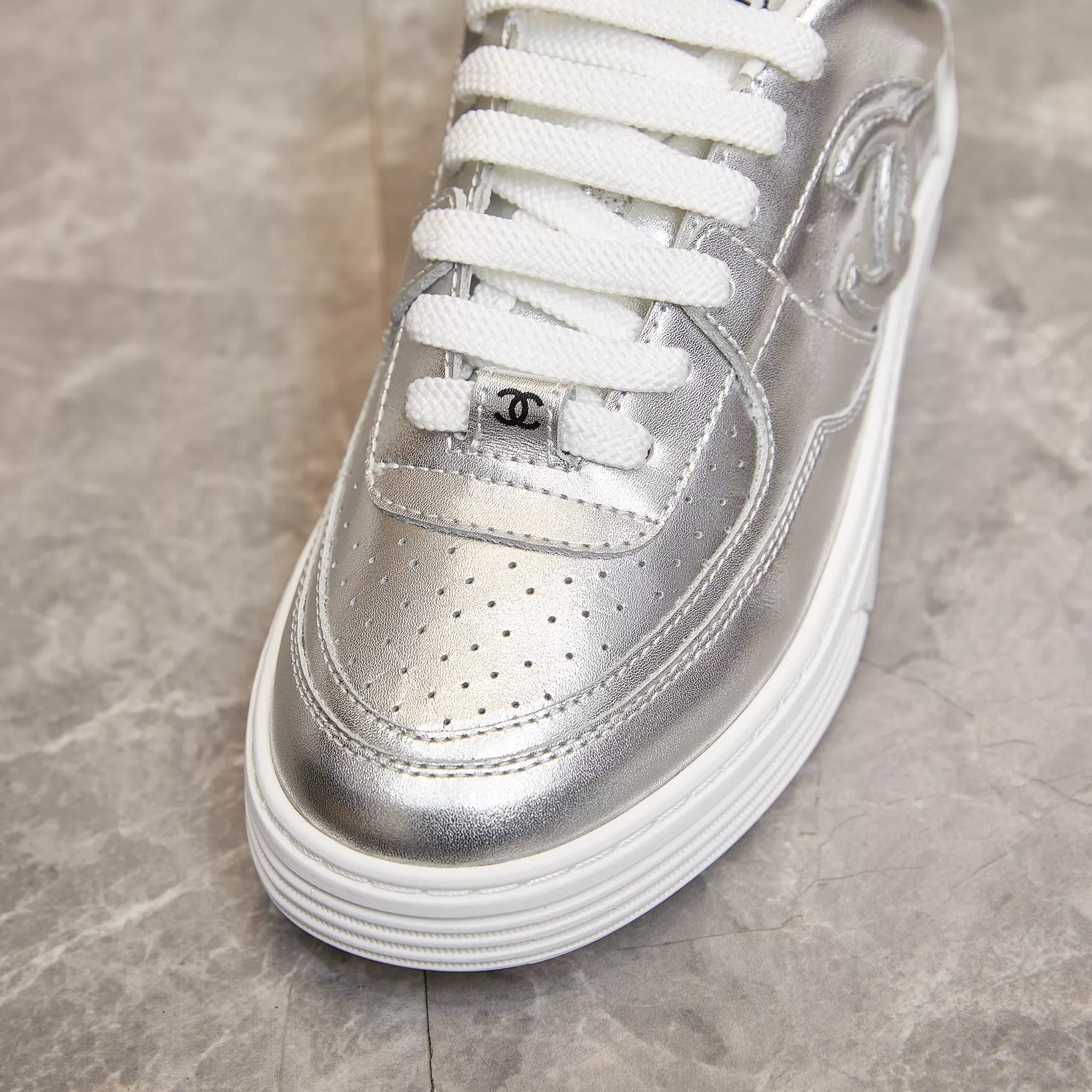 Chanel Casual Shoes For Men Flexible 6812
