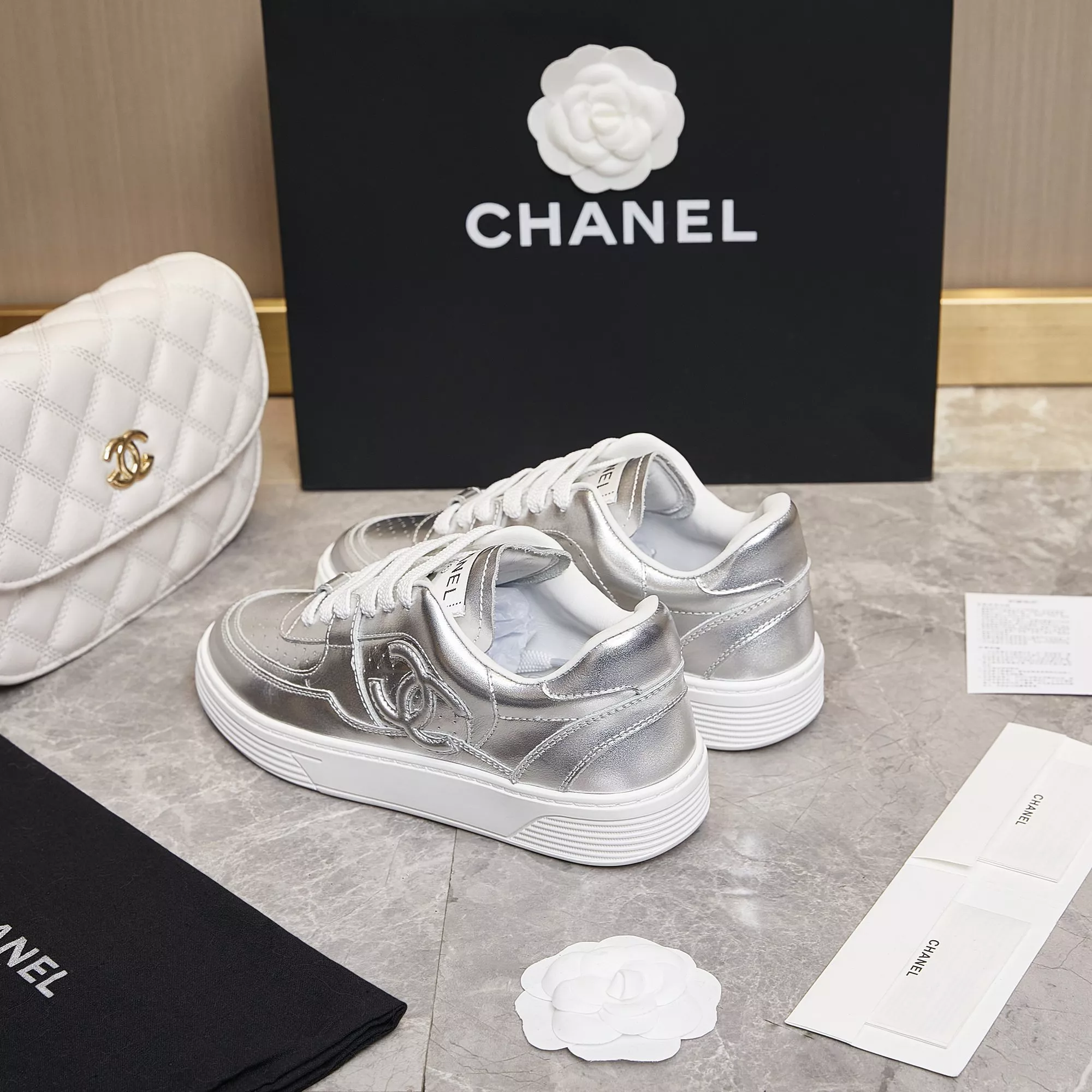 Chanel Casual Shoes For Men Flexible 6812