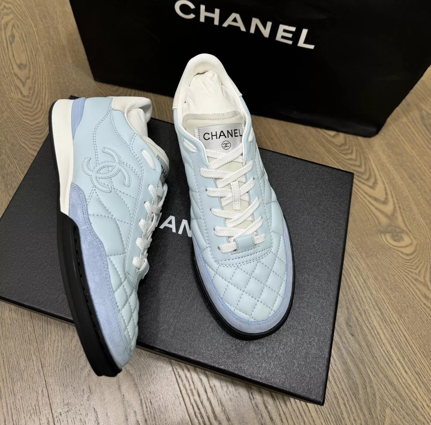 Chanel Casual Shoes For Women Durable 8881