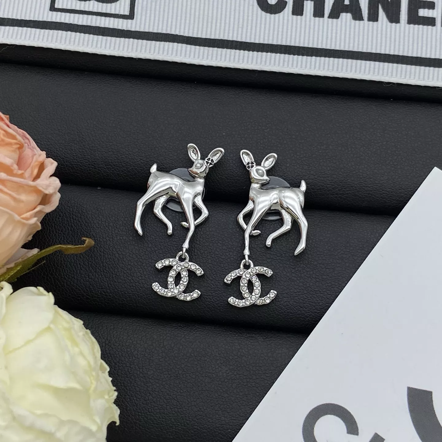 Chanel Earrings For Women AllSeason 2544