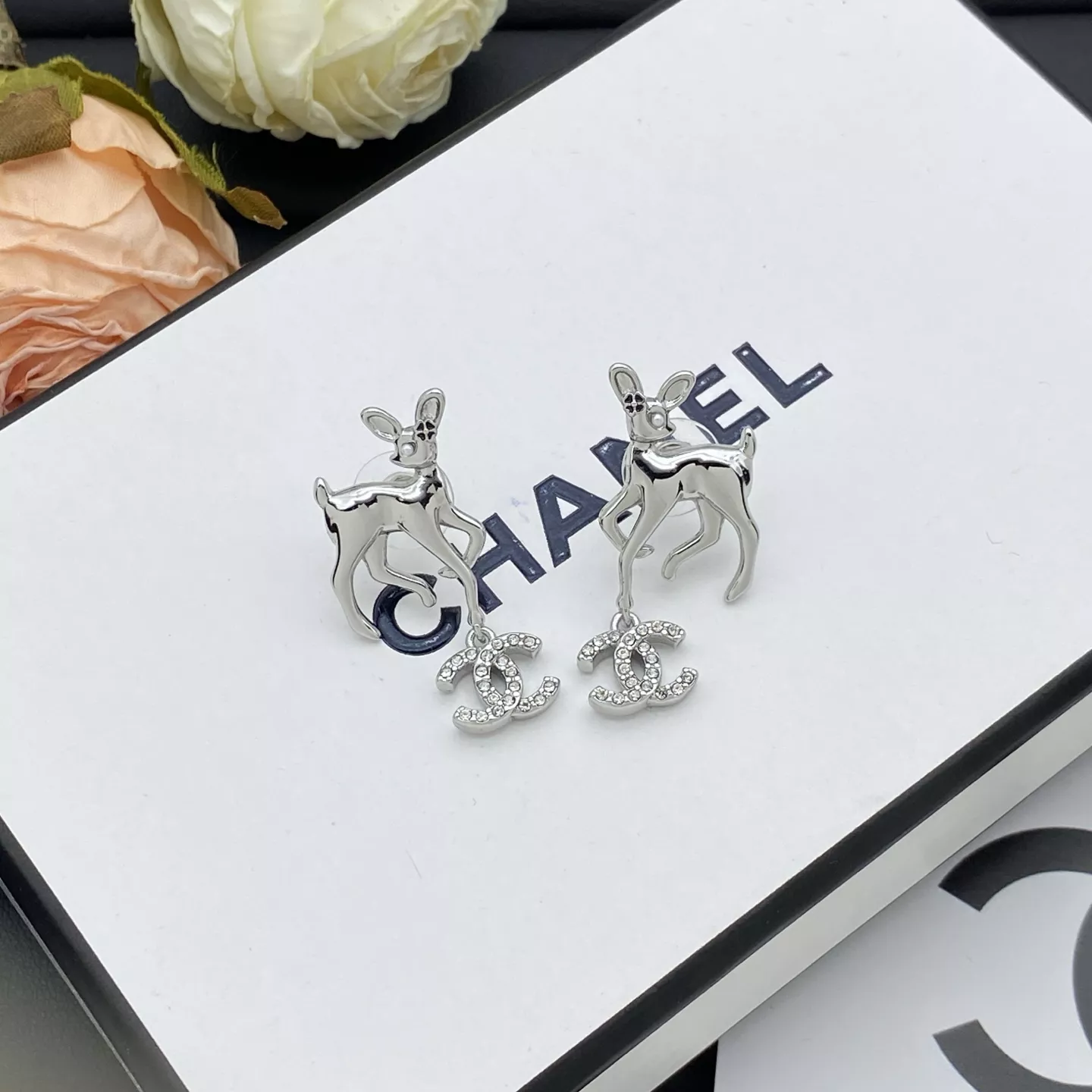 Chanel Earrings For Women AllSeason 2544