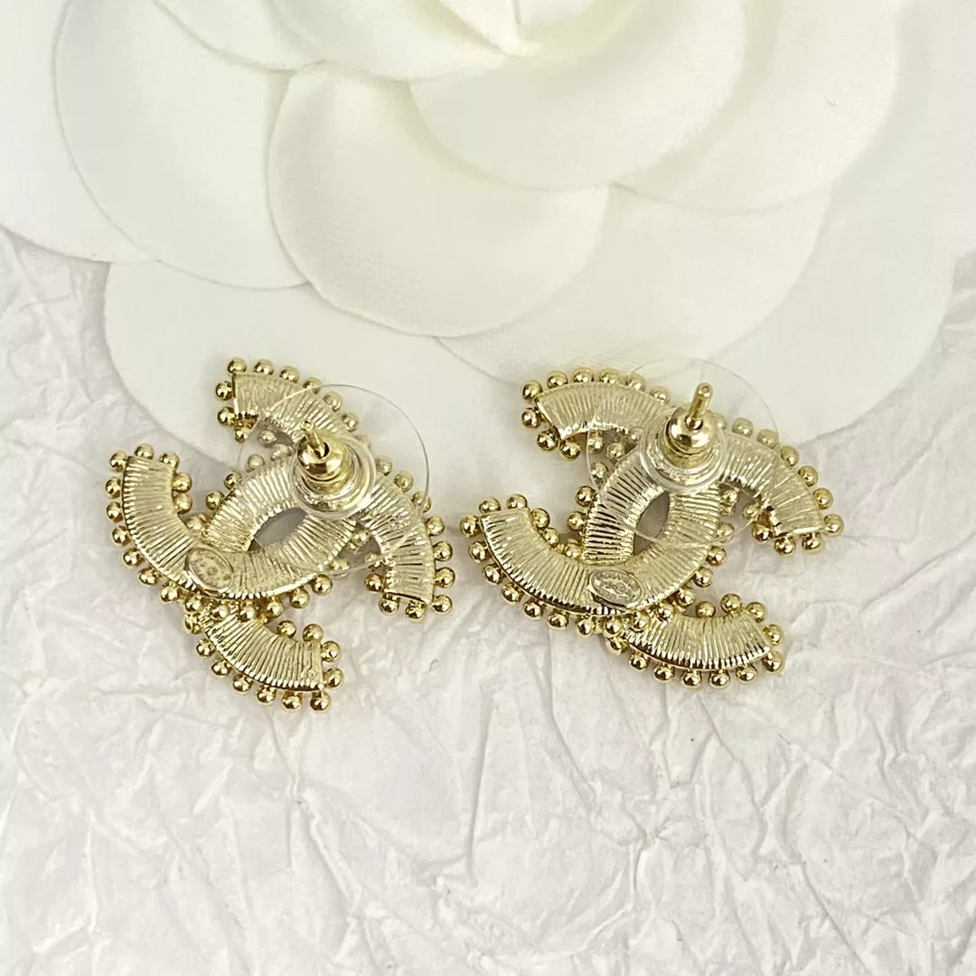 Chanel Earrings For Women Compact 2239