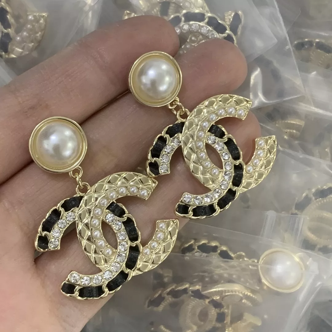 Chanel Earrings For Women Compact 6841