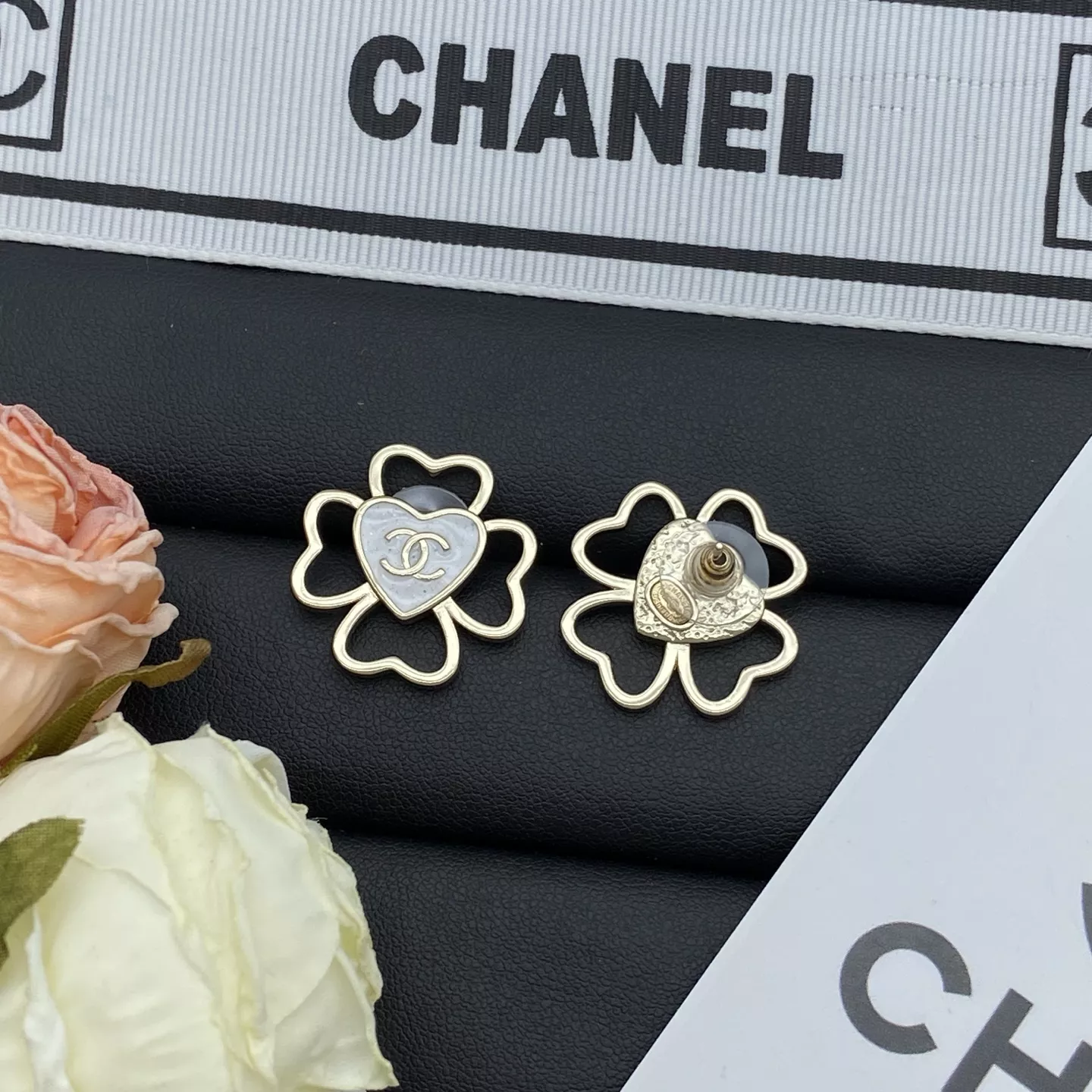 Chanel Earrings For Women Compact 6926