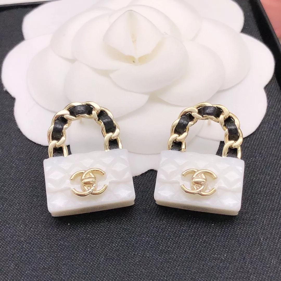 Chanel Earrings For Women EasyMatch 6280
