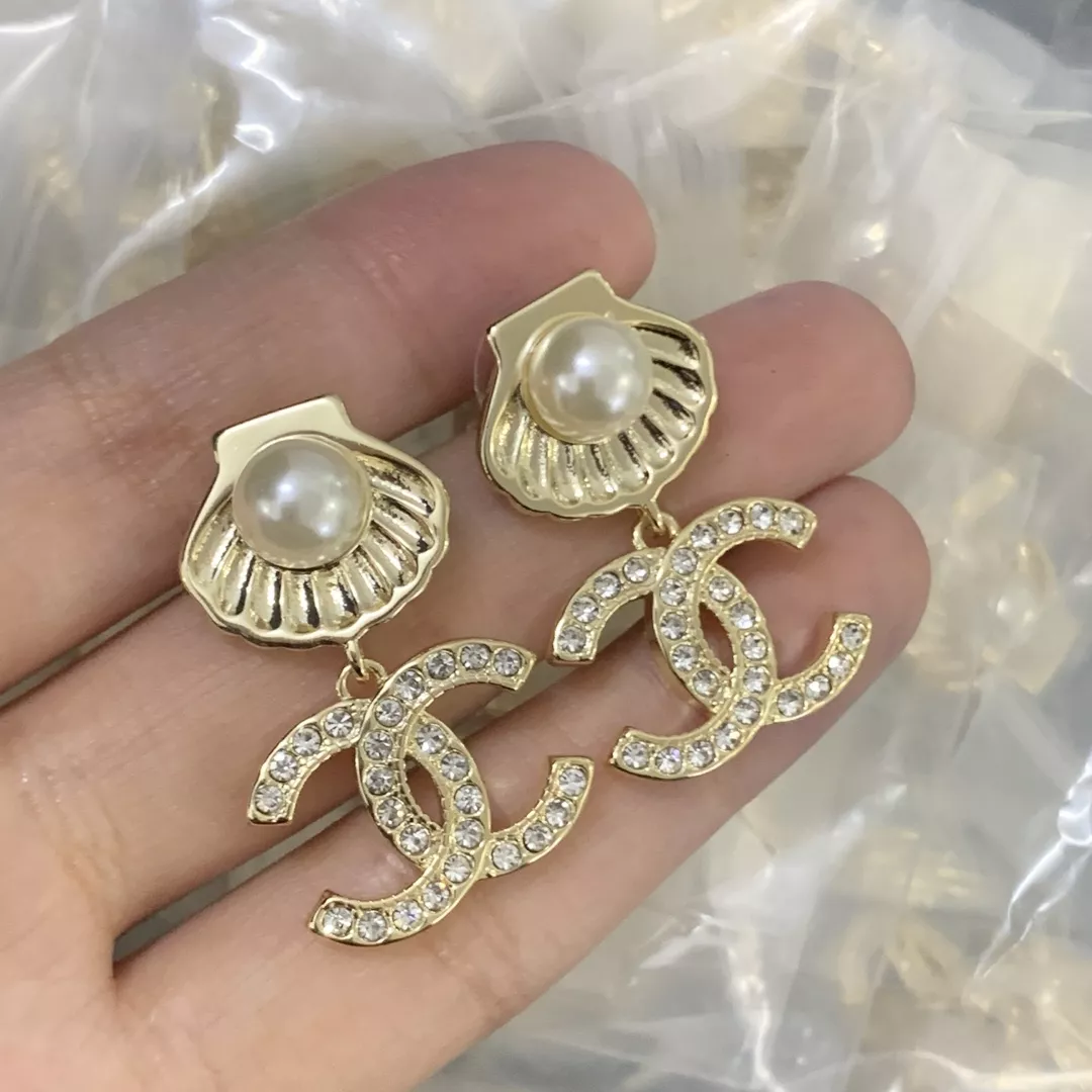 Chanel Earrings For Women EyeCatching 3948