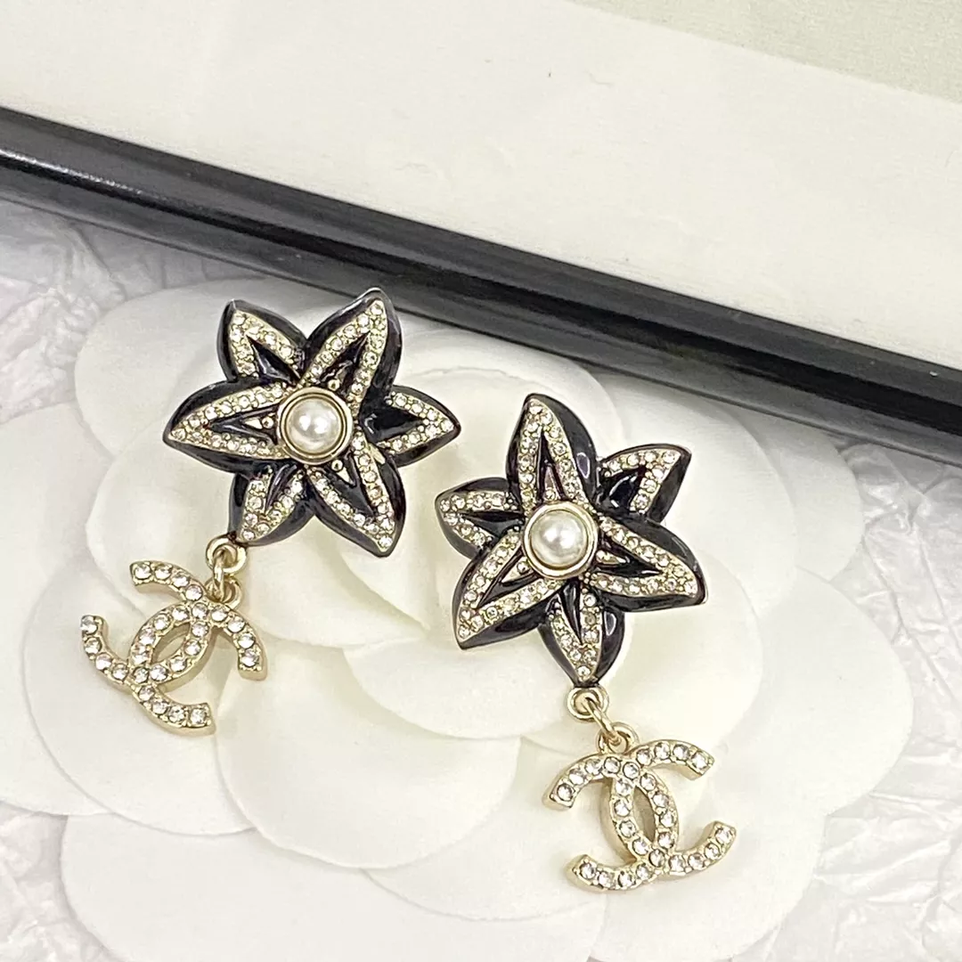 Chanel Earrings For Women EyeCatching 4375