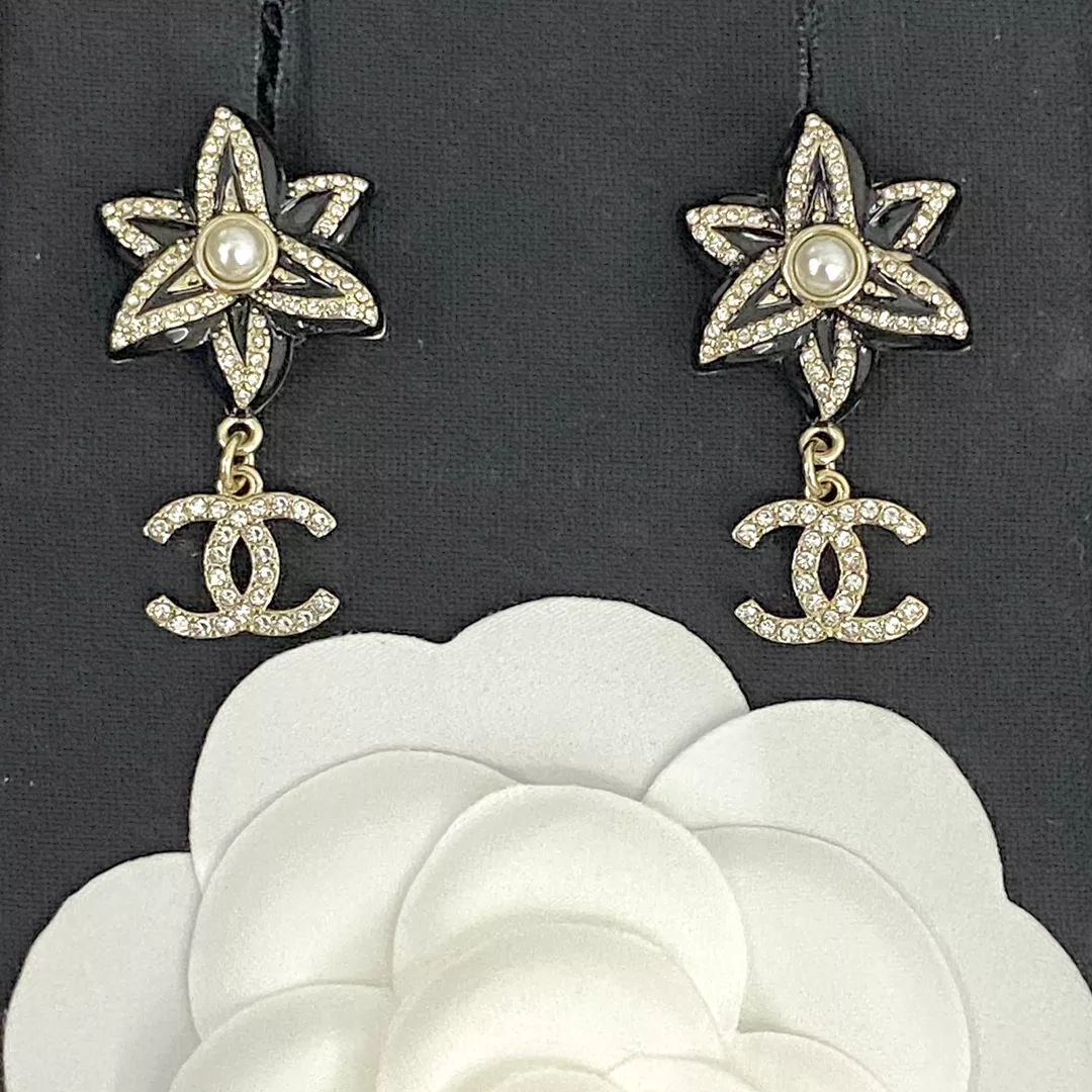Chanel Earrings For Women EyeCatching 4375