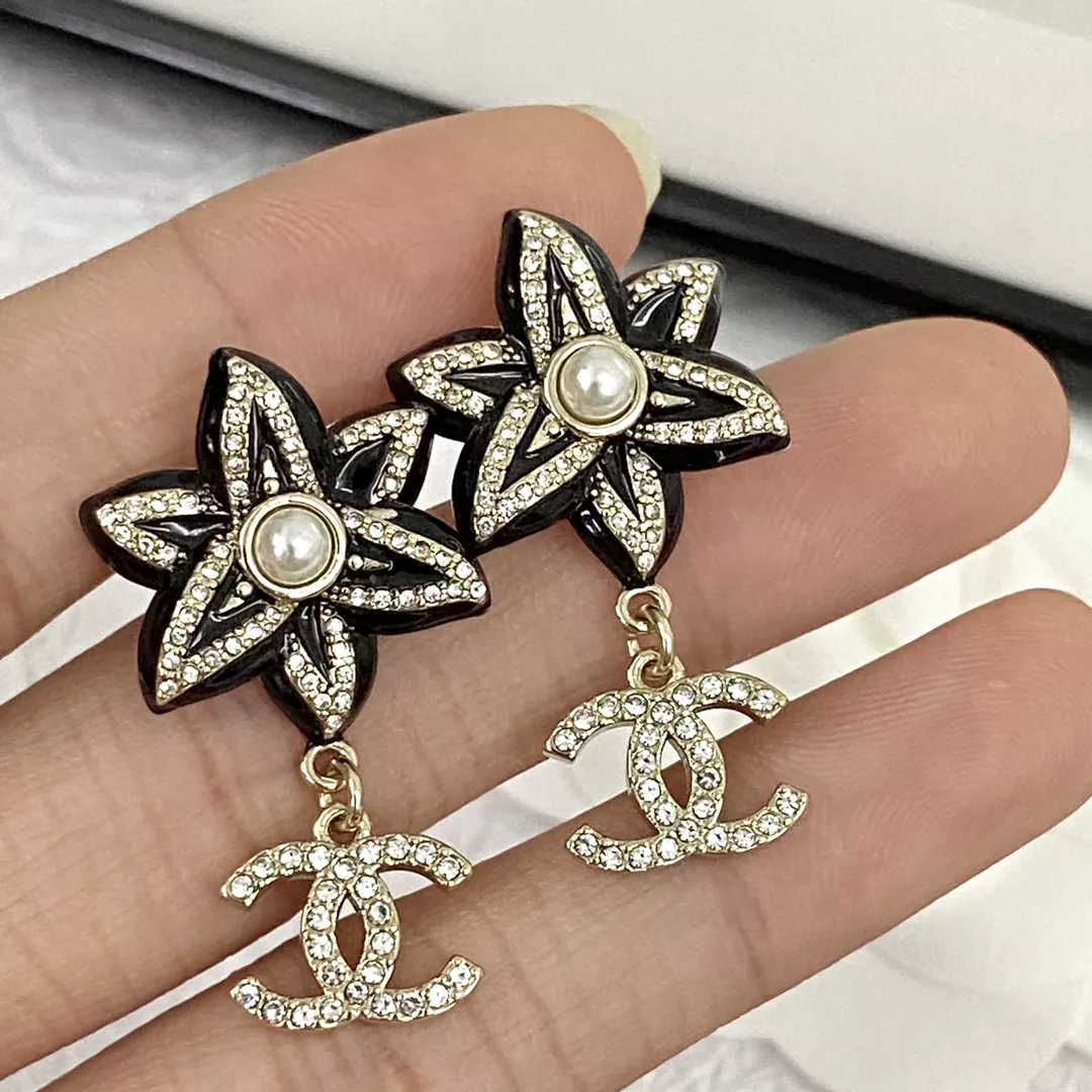 Chanel Earrings For Women EyeCatching 4375