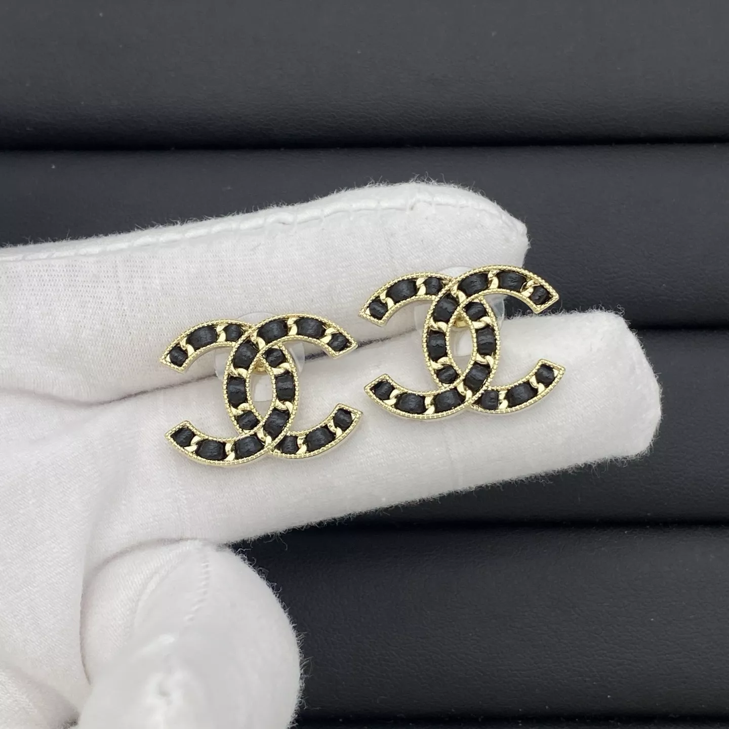 Chanel Earrings For Women EyeCatching 4402