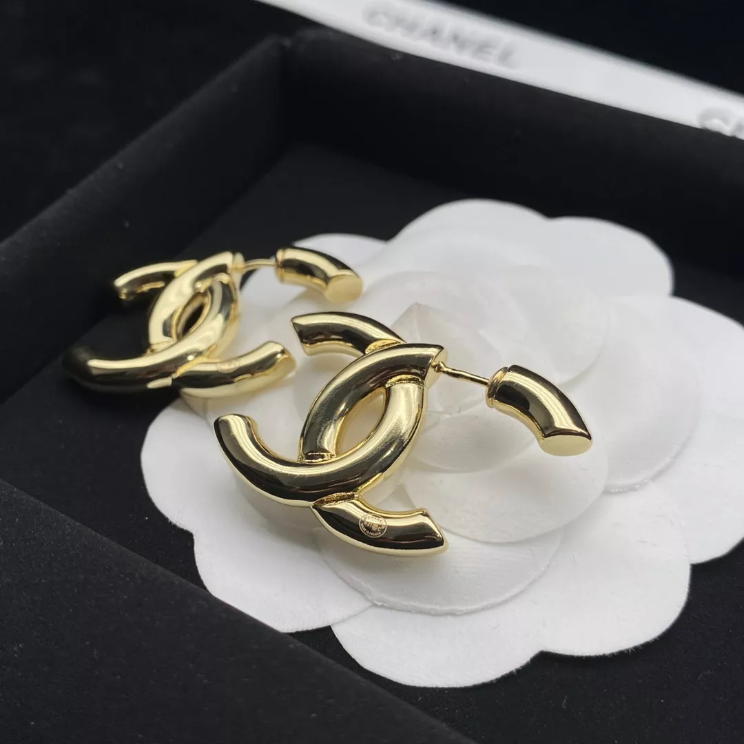 Chanel Earrings For Women EyeCatching 5125
