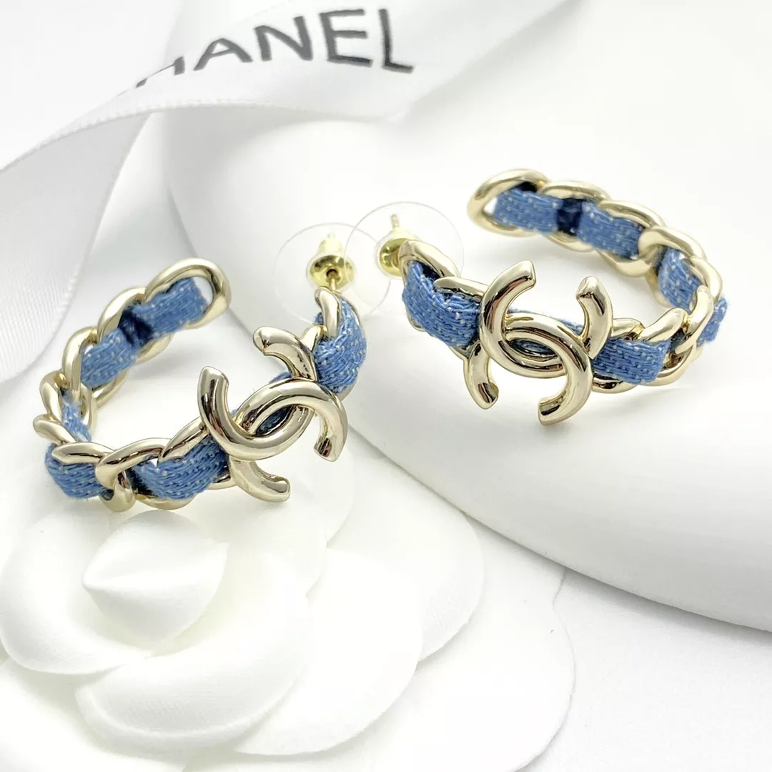 Chanel Earrings For Women EyeCatching 8517