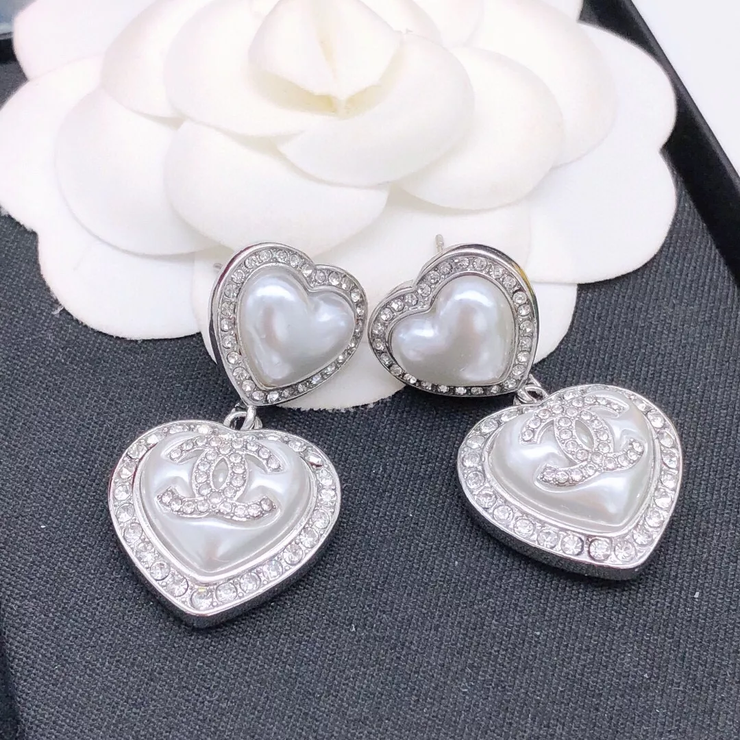 Chanel Earrings For Women Fashionable 896