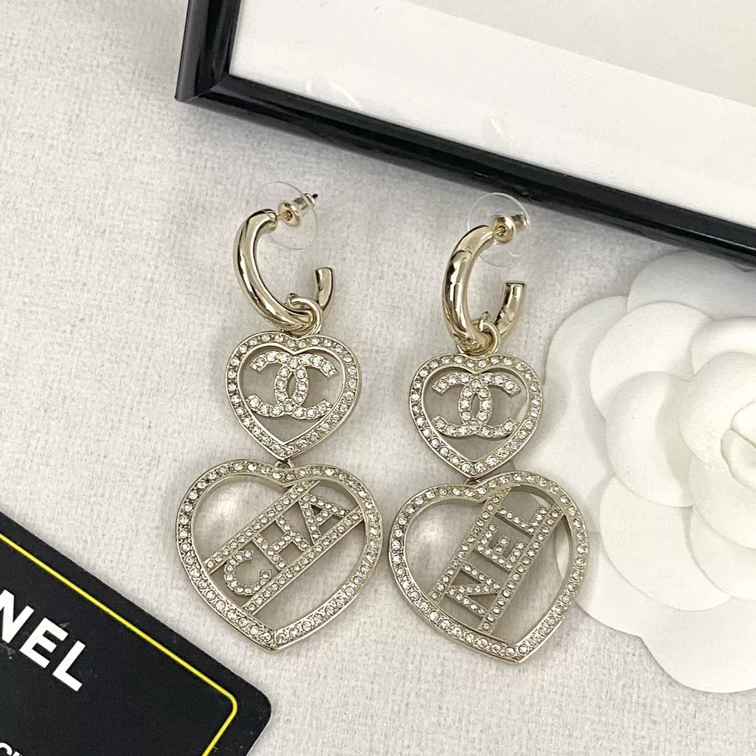 Chanel Earrings For Women Flexible 1610