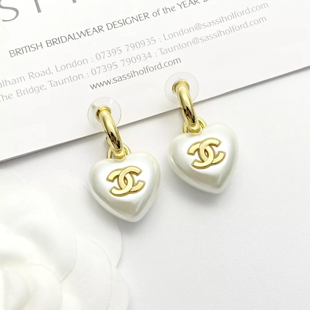 Chanel Earrings For Women Flexible 2437