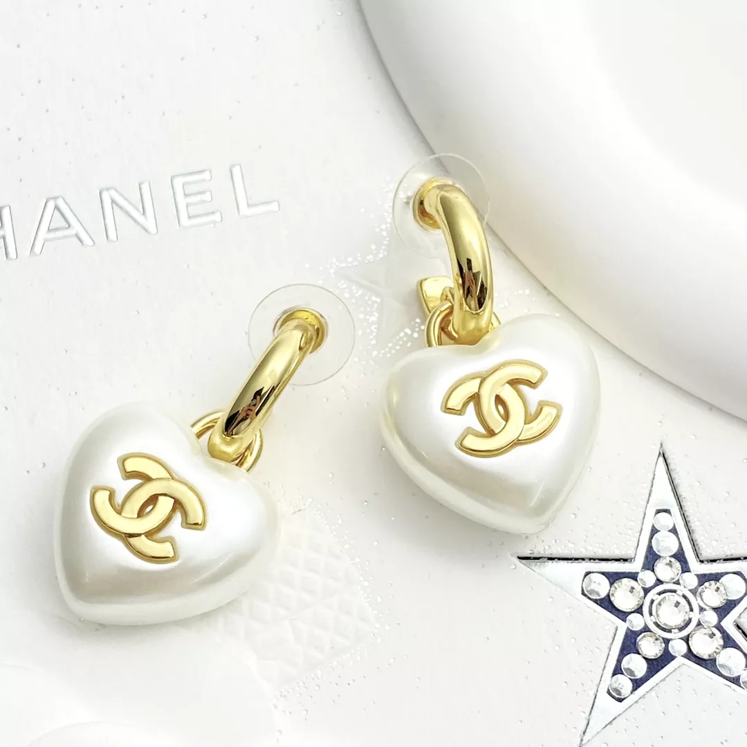 Chanel Earrings For Women Flexible 2437