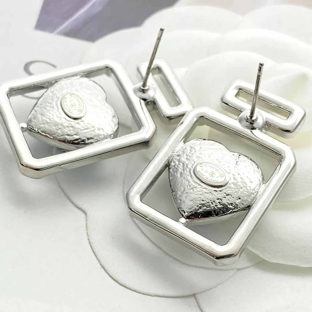 Chanel Earrings For Women Sleek 3514