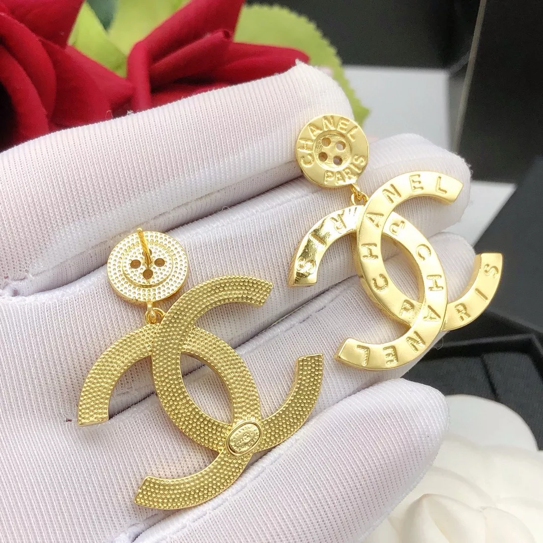 Chanel Earrings For Women Sleek 9856