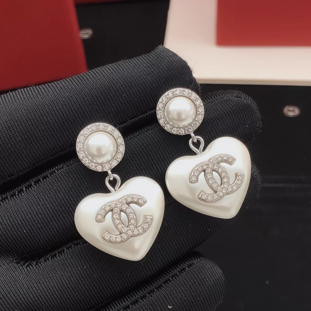 Chanel Earrings For Women Soft 4783