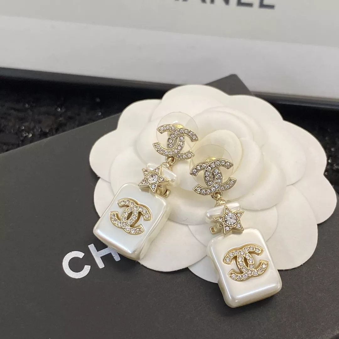 Chanel Earrings For Women Trendsetting 146