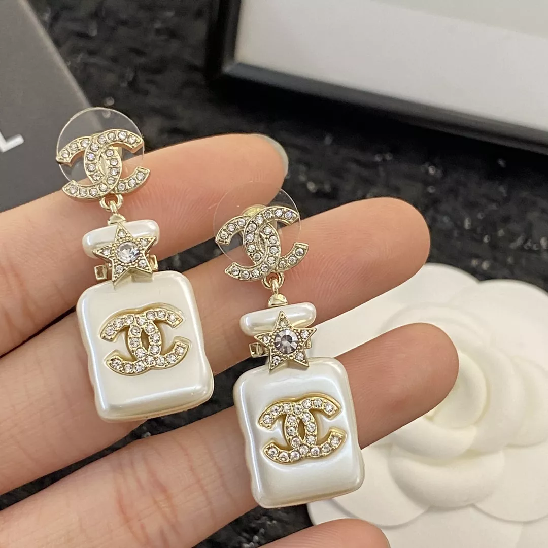 Chanel Earrings For Women Trendsetting 146