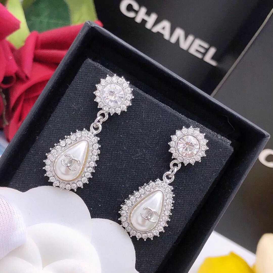 Chanel Earrings For Women Trendsetting 3029