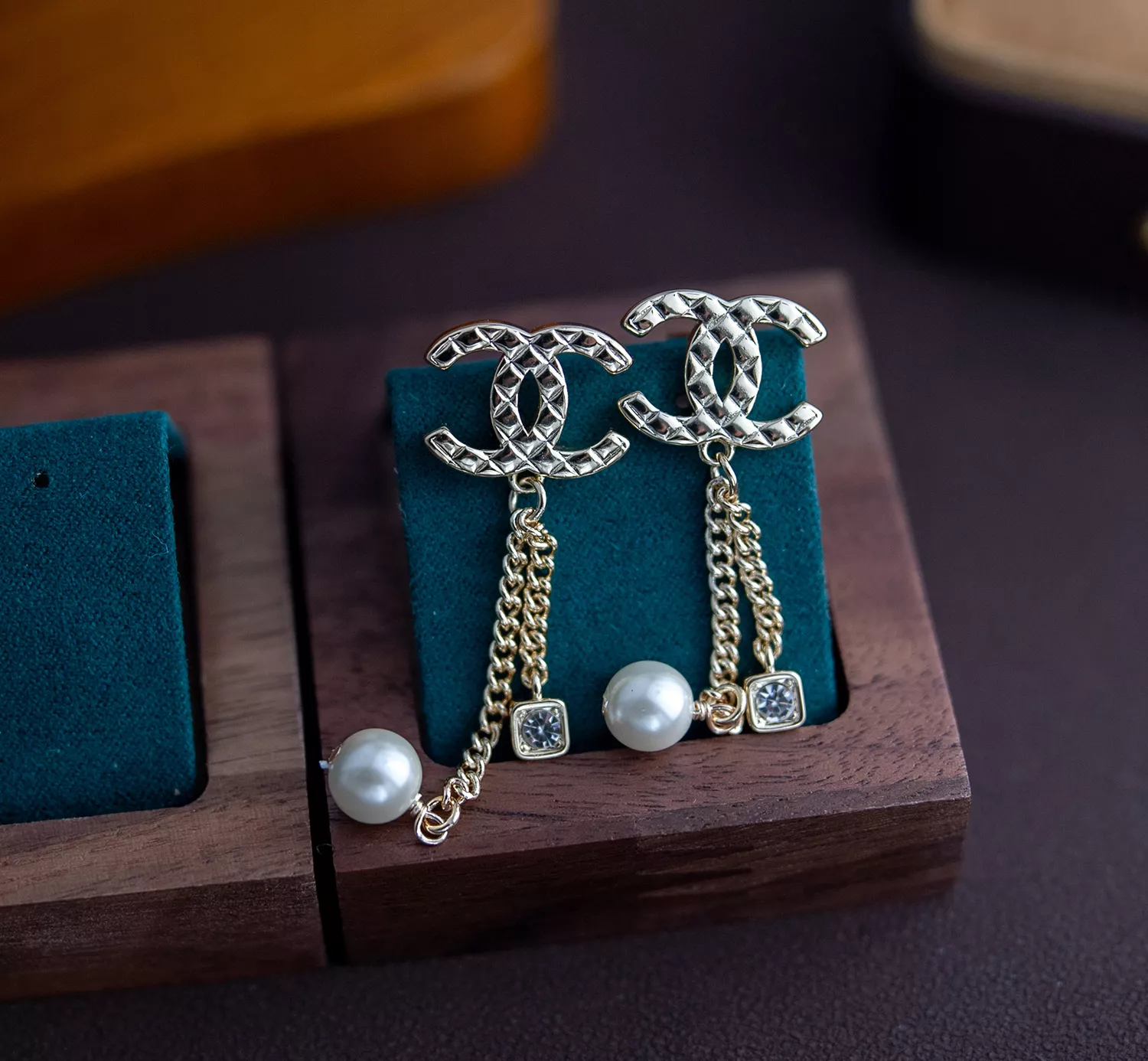 Chanel Earrings For Women Trendsetting 3837