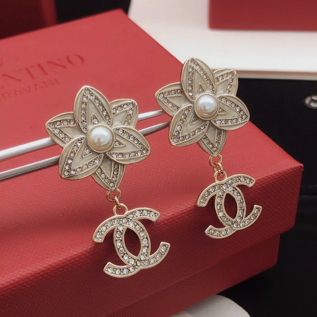 Chanel Earrings For Women Vibrant 4942