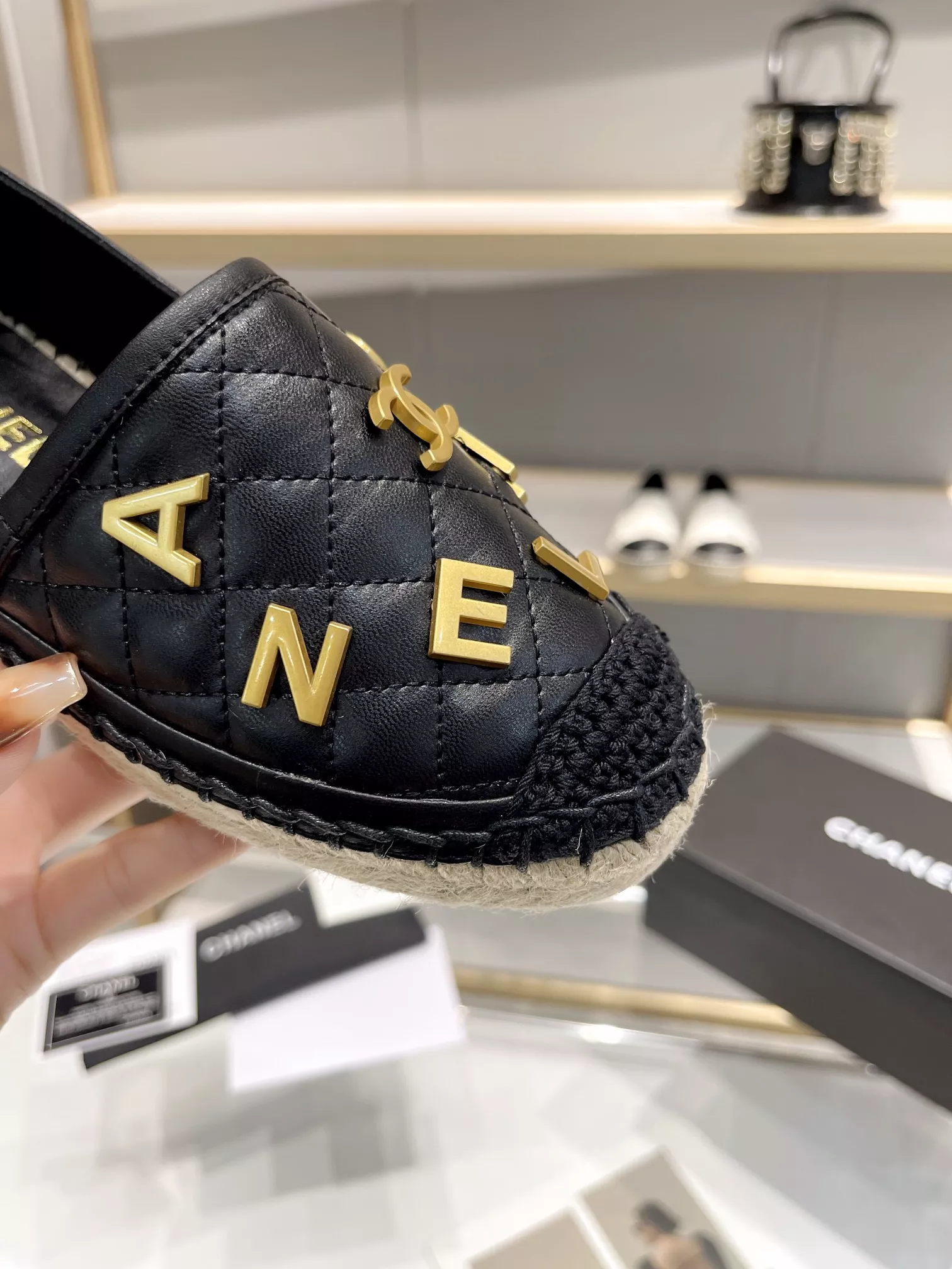 Chanel Flat Shoes For Women AllSeason 3697