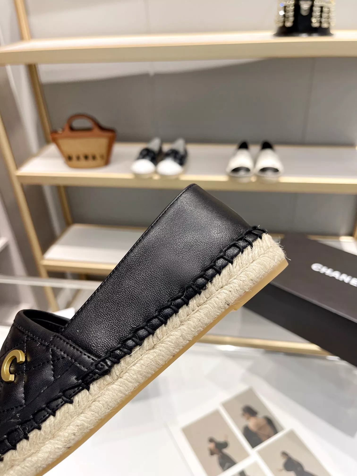 Chanel Flat Shoes For Women AllSeason 3697