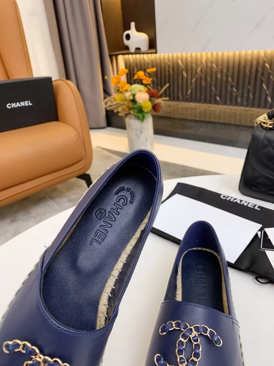 Chanel Flat Shoes For Women Breathable 2317