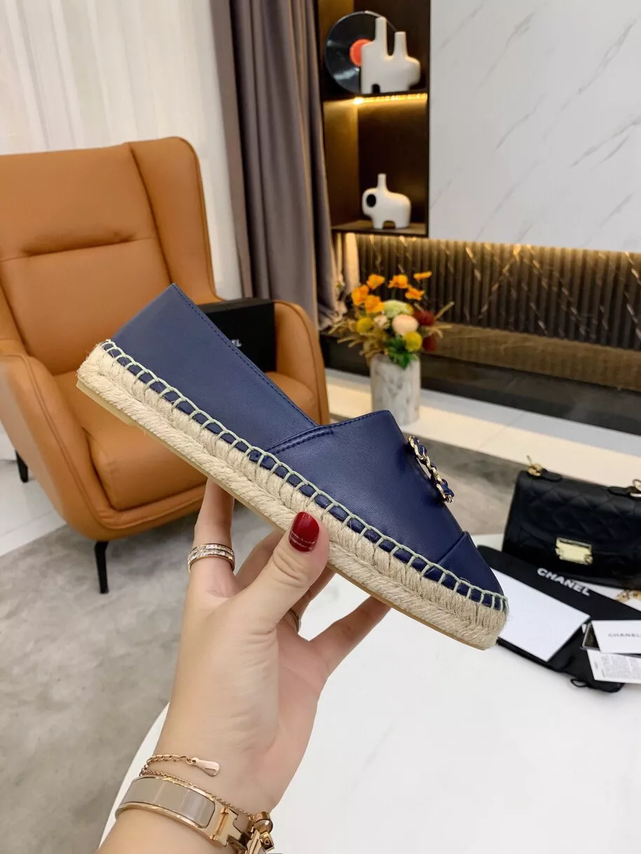 Chanel Flat Shoes For Women Breathable 2317