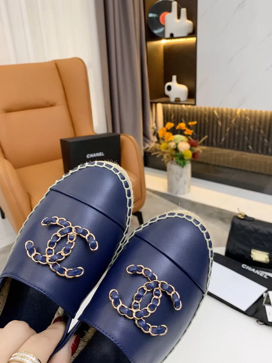 Chanel Flat Shoes For Women Breathable 2317
