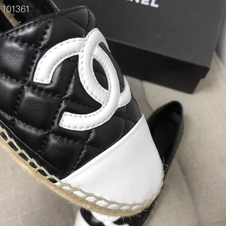 Chanel Flat Shoes For Women Durable 3643