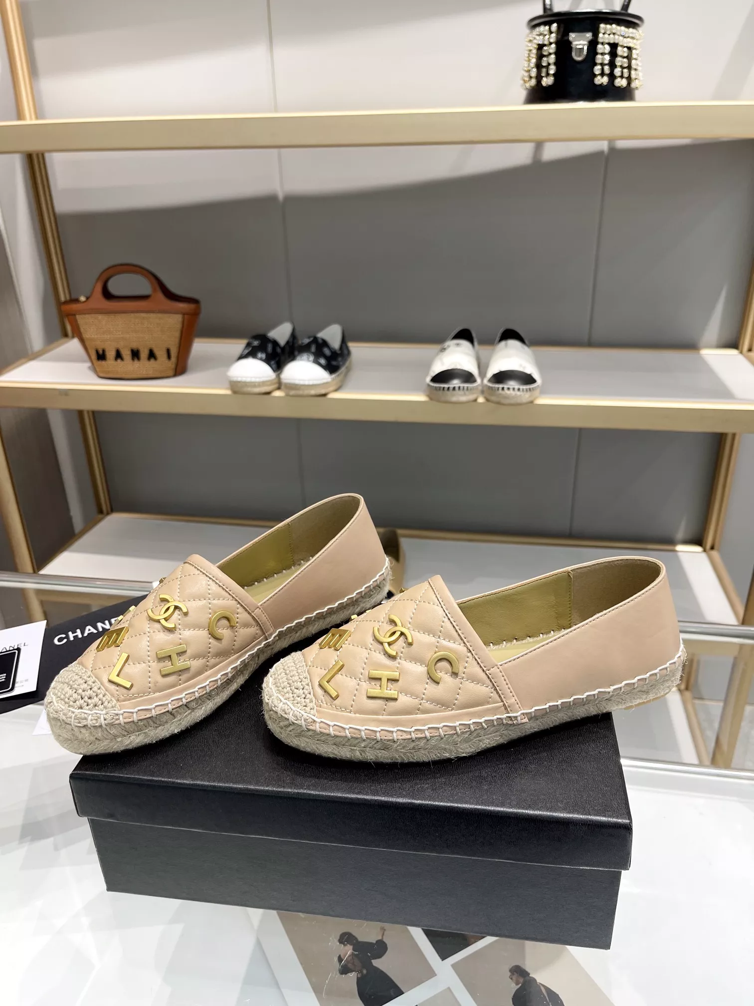 Chanel Flat Shoes For Women Efficient 7777