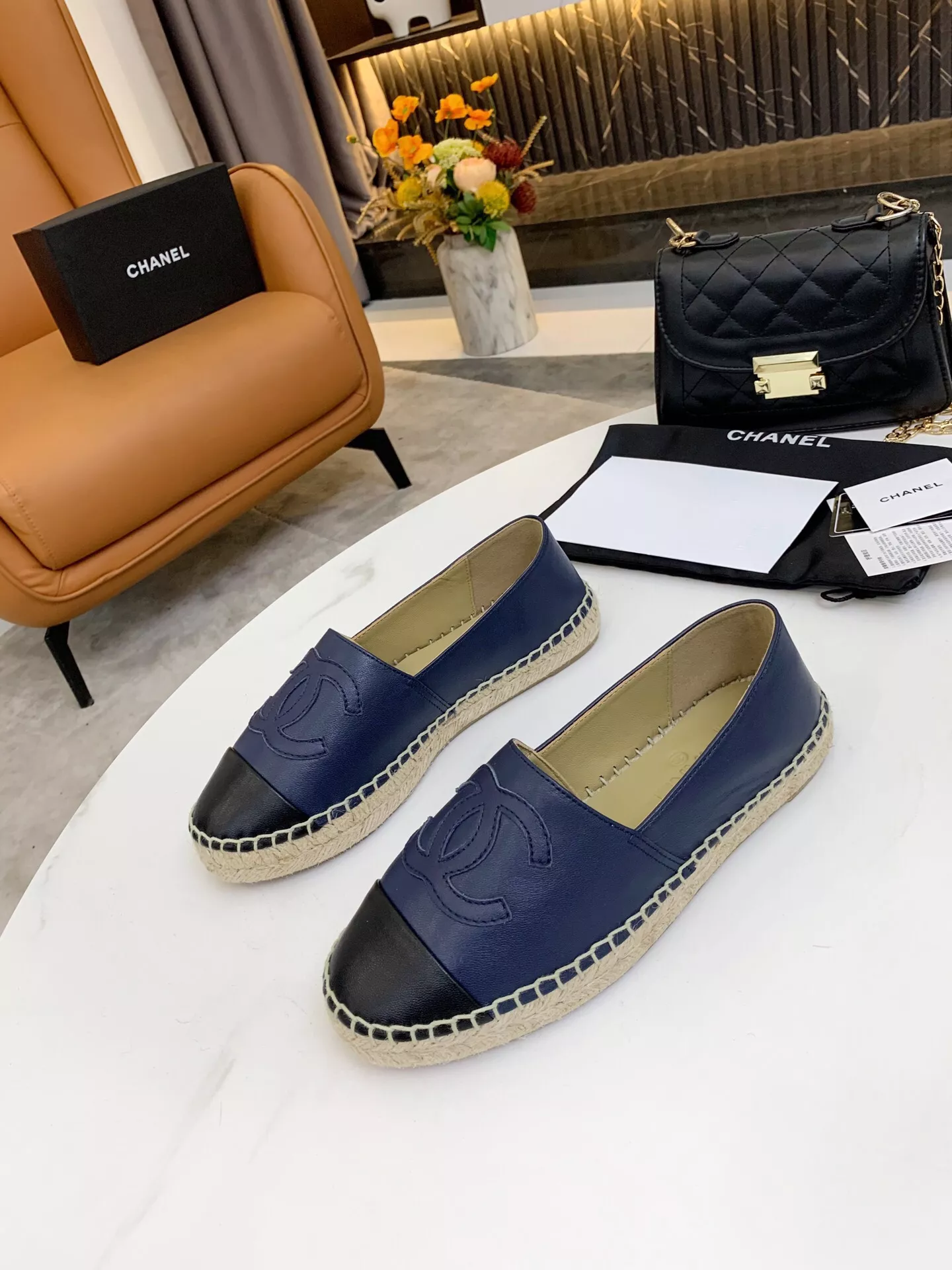 Chanel Flat Shoes For Women Flexible 5189