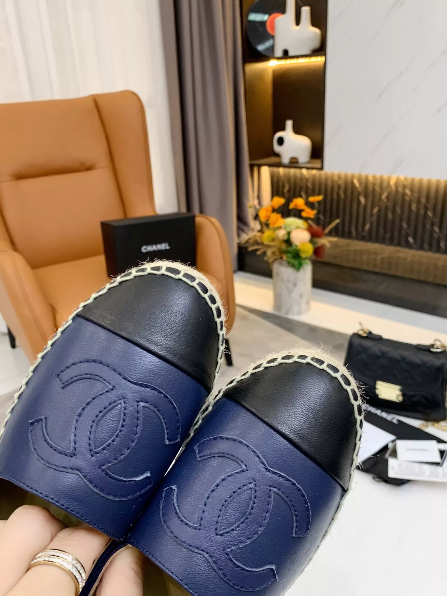 Chanel Flat Shoes For Women Flexible 5189